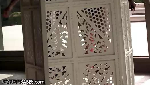 Parçala Amımı Sonra Ayaklarımla Oyna Footsiebabes